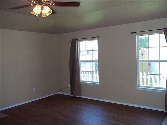 4th image of 1101 Mira Loma Ln