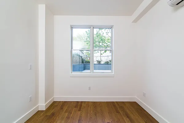 Rented by Nooklyn NYC LLC | media 7