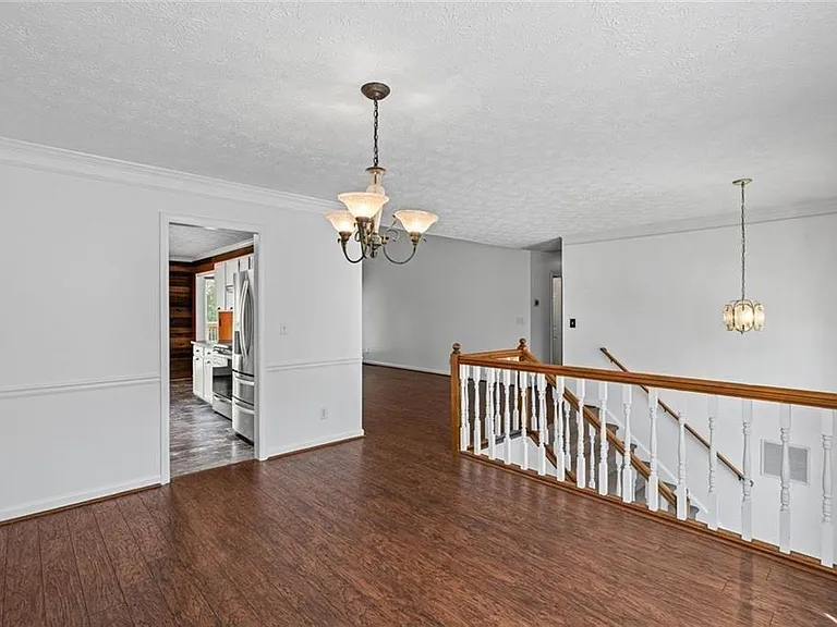 4240 Sugar Mill Dr — Photo 3