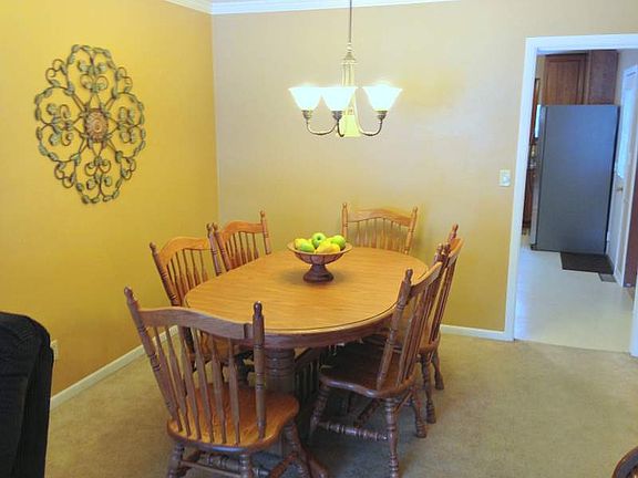 4th image of 200 N Myra Dr
