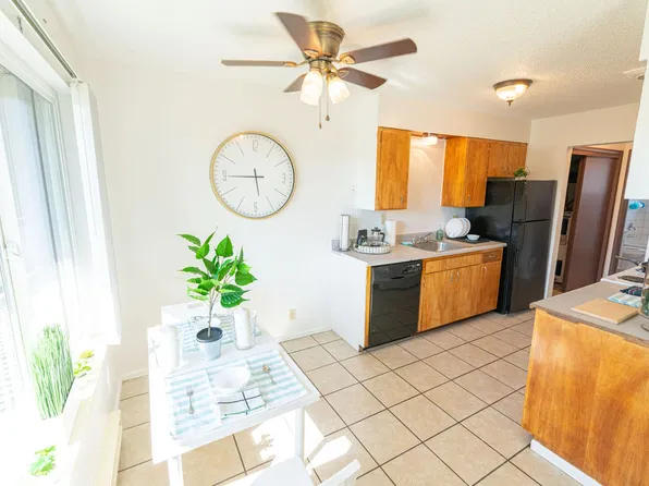 Auburn Oaks Apartments, 44 5th St NE APT 10, Auburn, WA 98002