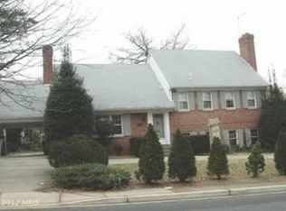9601 Cedar Ln, Bethesda, MD 20814