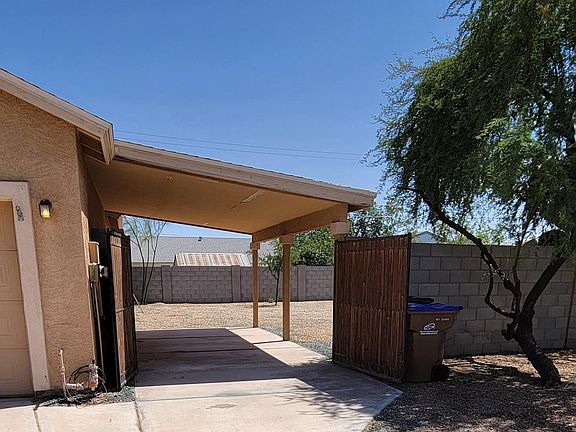 3rd image of 233 W Sundance Drive