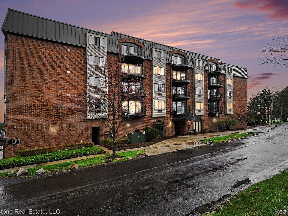 1st image of 35300 Woodward Ave