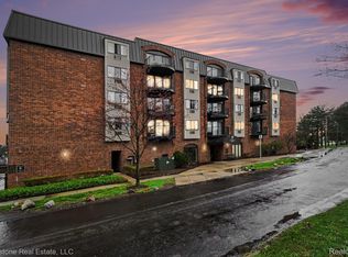35300 Woodward Ave, Birmingham, MI 48009