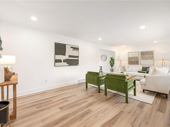 5th image of 15938 W South Range Rd