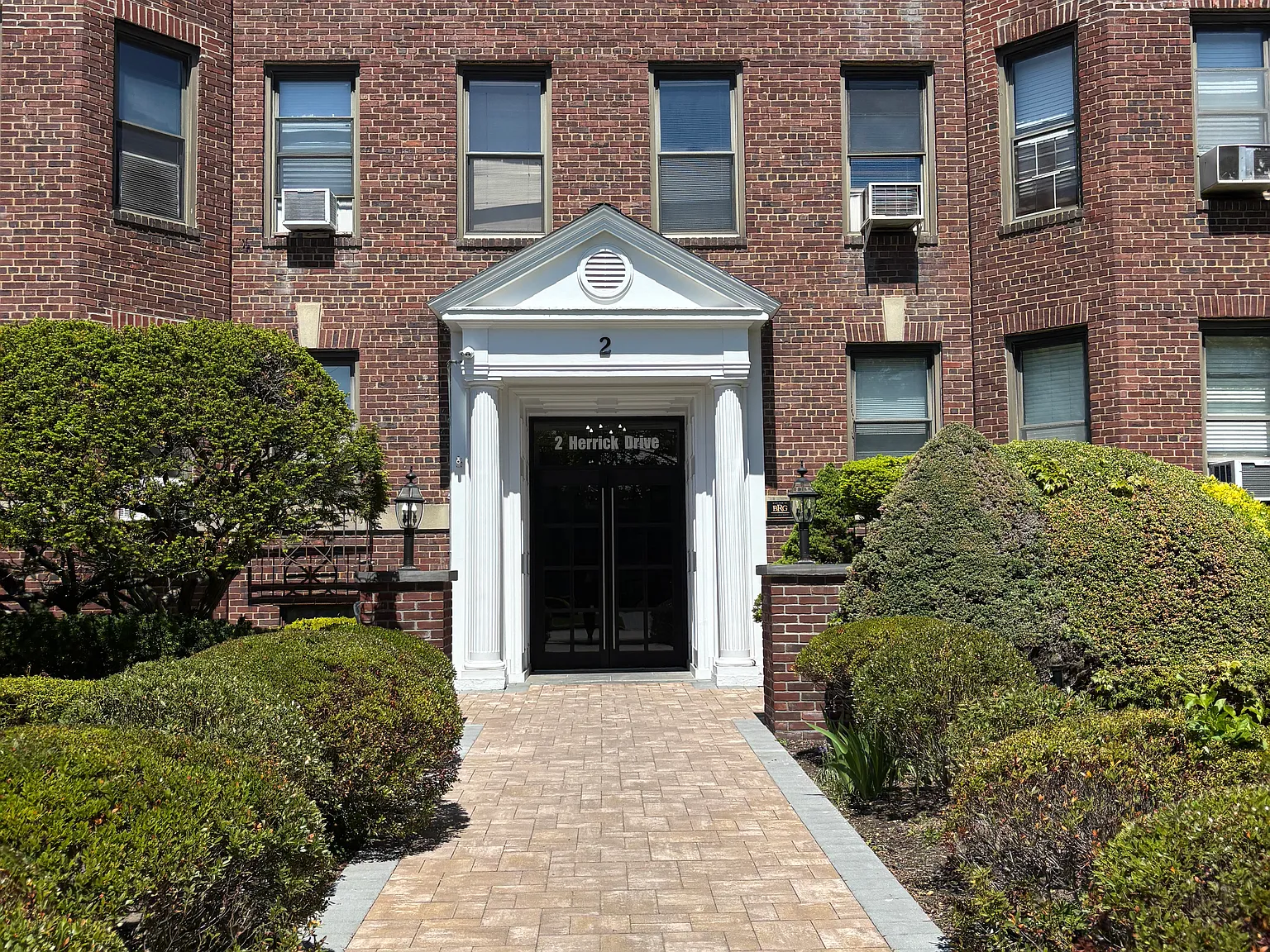 1 bed, 1000 sqft, $2,790 — Photo 1