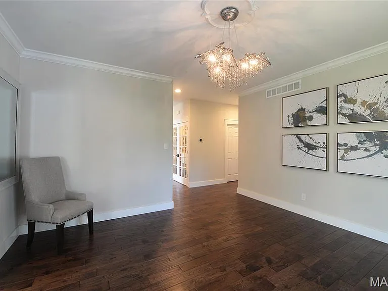 1306 S Geyer Rd — Photo 24