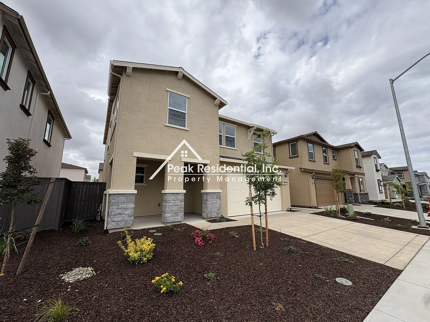 Brand New 3bd/2.5 Rancho Cordova Home With Loft-Must See! — Photo 3