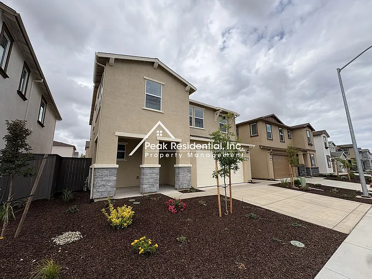 12636 Hereford Ave — Photo 3