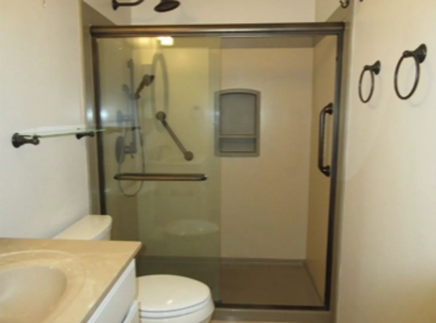 3 bedroom — Photo 3