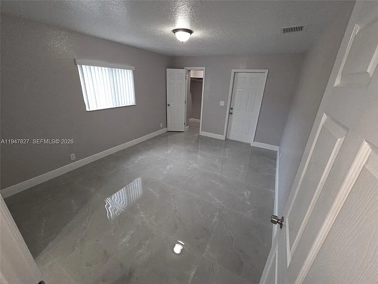 4360 NW 15th St — Photo 14