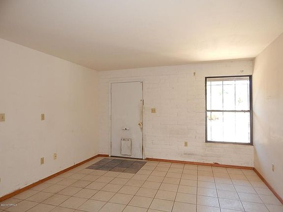 2nd image of 251 S Paseo Madera