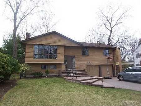 1st image of 16 Tiffany Ln