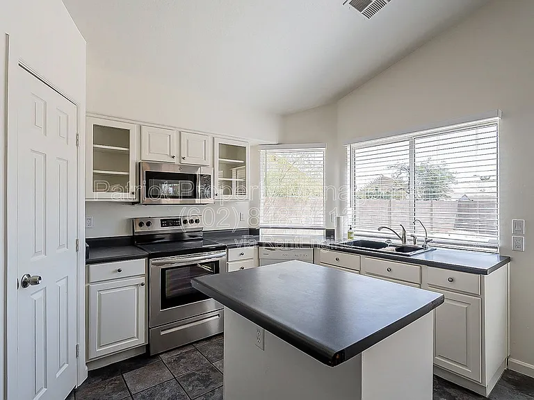 11309 N 89th Dr — Photo 18