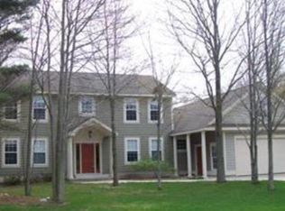 17040 Donahue Dr, West Olive, MI 49460