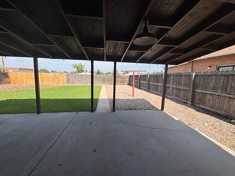 147 Lummis Ct — Photo 35