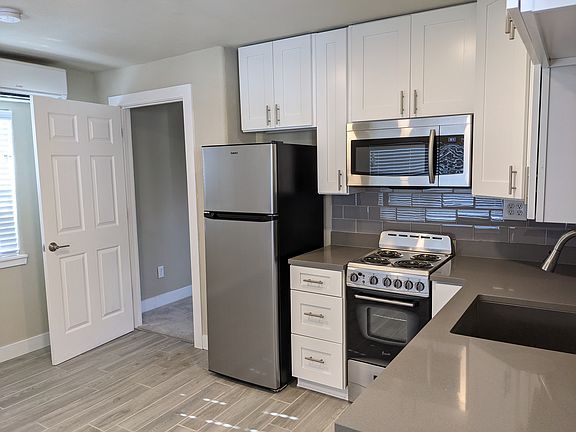 2nd image of 417 121st St S #A