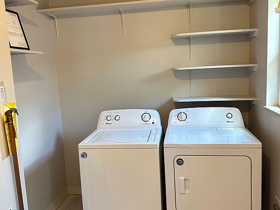 5th image of 1412 Wabash St #1412