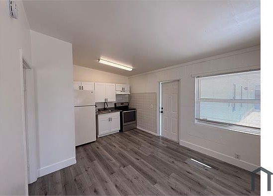 1st image of 320 NE 13th Ave #4