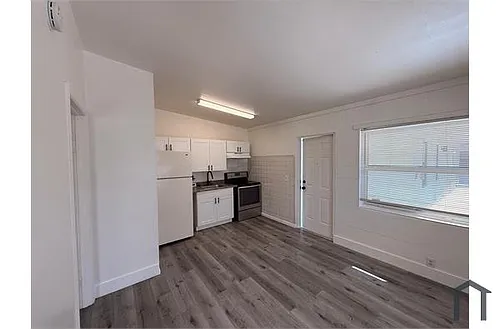 320 NE 13th Ave #4 Photo 1