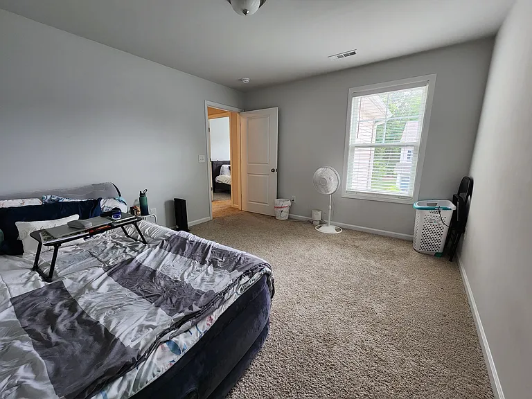 704 Riley Ln — Photo 14