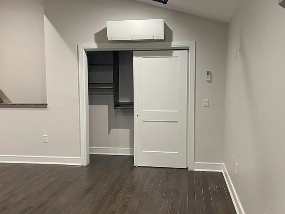 4th image of 225 McWhorter St Unit 412