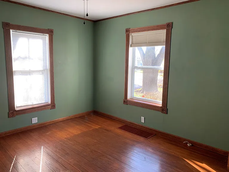 212 Alden St — Photo 7