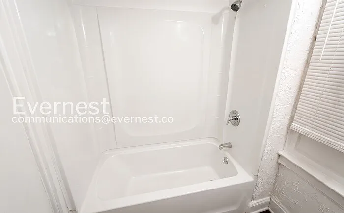 3353 E 132nd St — Photo 9