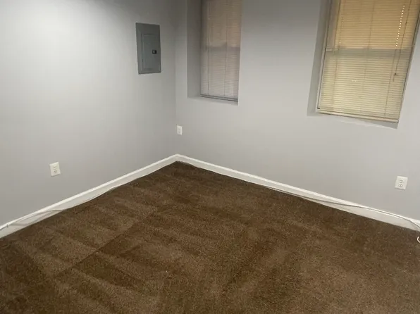 321 13th St NE Floor 2, Washington, DC 20002