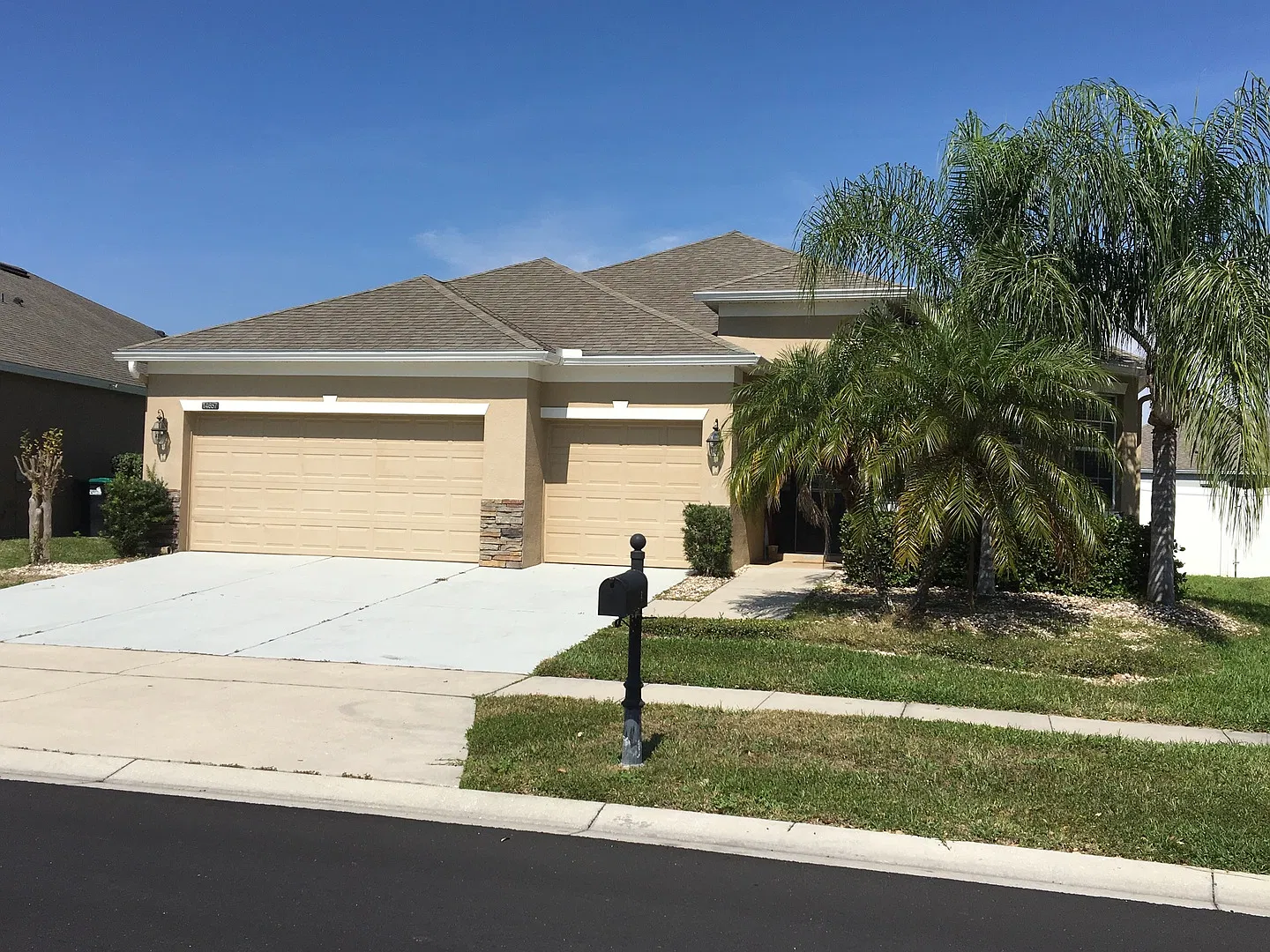 4 bed, 2177 sqft, $2,500 — Photo 1