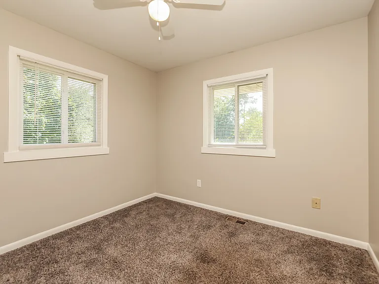143 Lake St — Photo 8