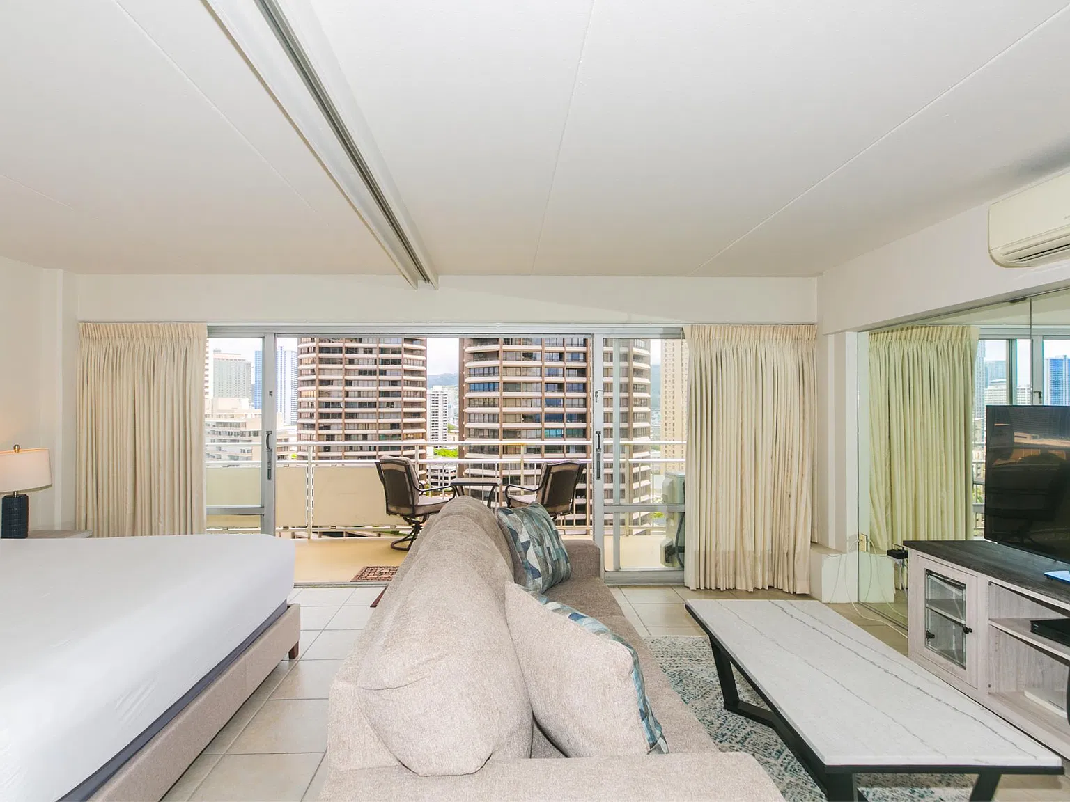1 bed, 500 sqft, $2,700 — Photo 2