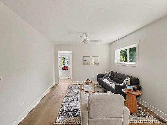 5th image of 1078 Aurora Ave