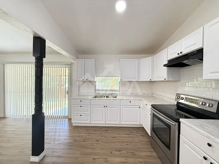 4558 Los Ranchitos St — Photo 5