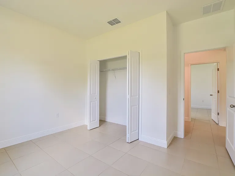 16673 SW 21st Cir — Photo 10