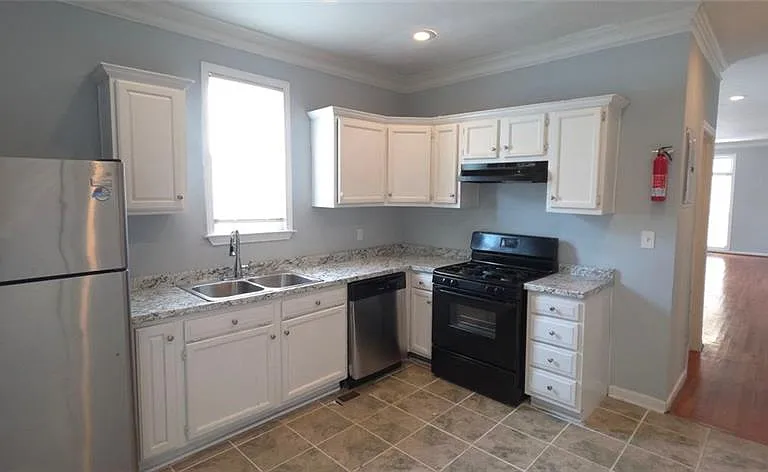 699 Smith St SW — Photo 7