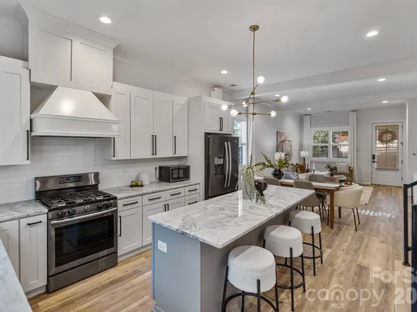 3017 Palm Ave, Charlotte, NC 28205