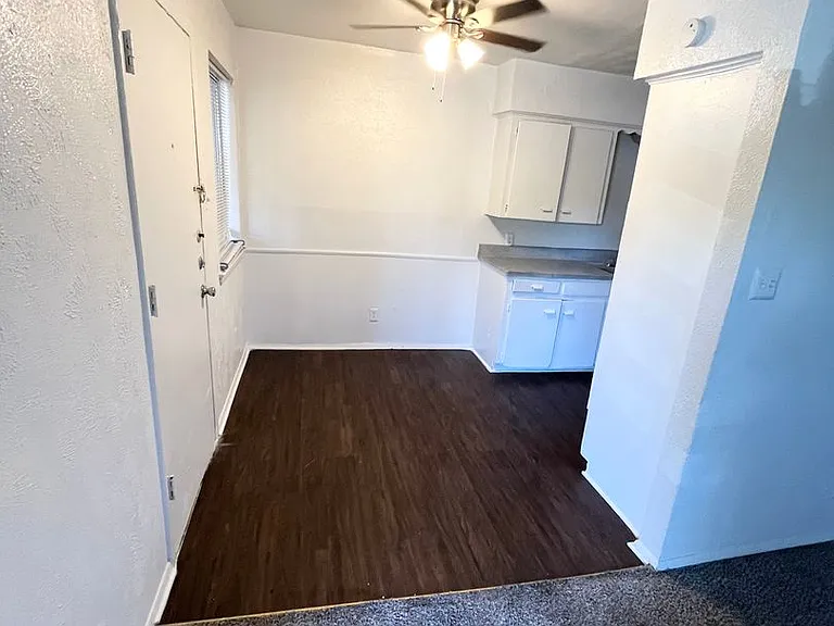 4810 Gaston Ave — Photo 32