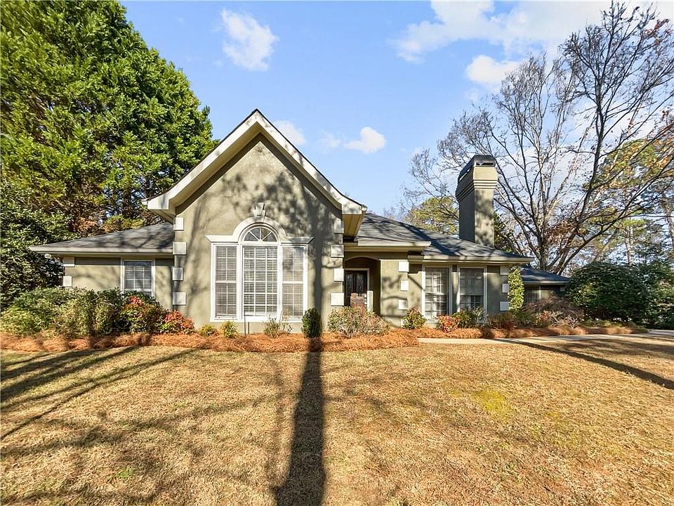 1st image of 2296 Camden Dr SW