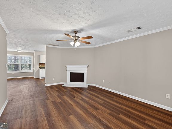 3rd image of 7156 Bowie Dr