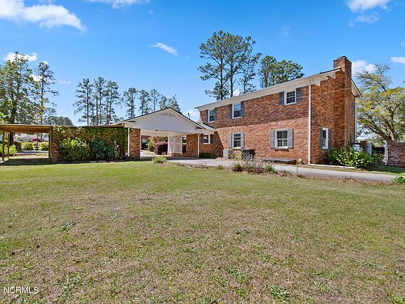 4th image of 901 Dogwood Drive
