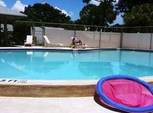 7312 Parkside Villas Dr N, Saint Petersburg, FL 33709