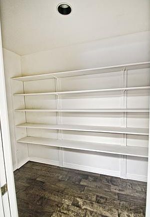 Walk in pantry