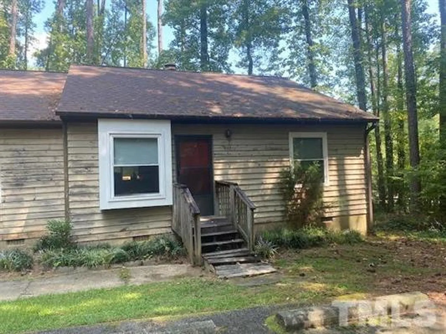 911-C West Chatham Street - Bev Roberts Rentals and Property Management — Photo 1