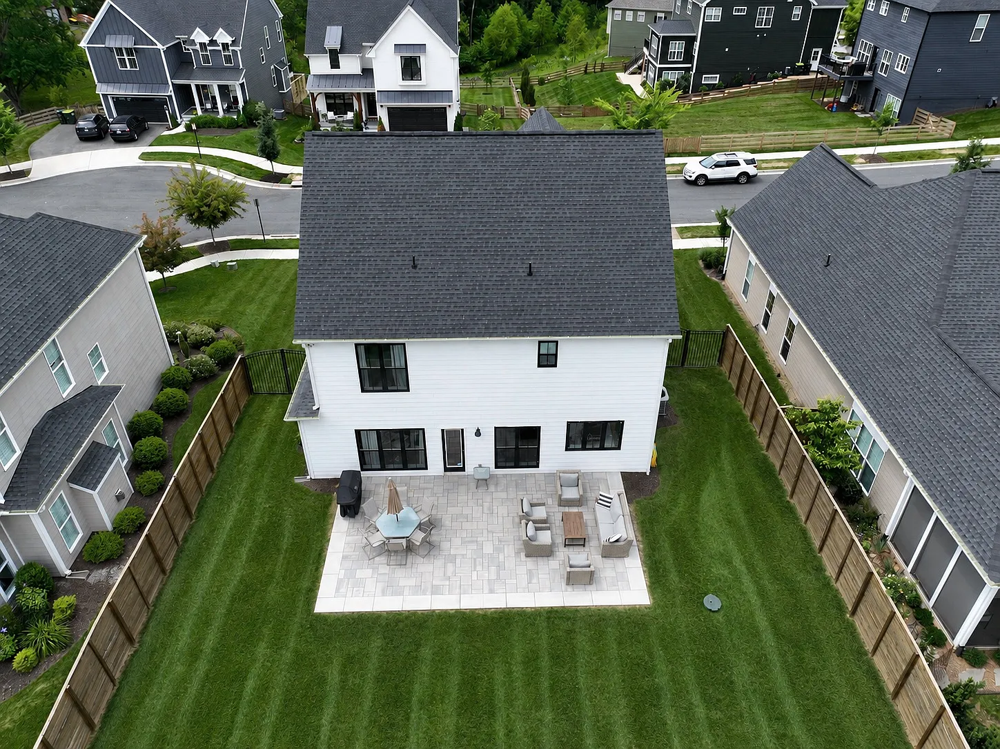 4 bed, 2.5 bath, 2888 sqft, $4,500 — Photo 3
