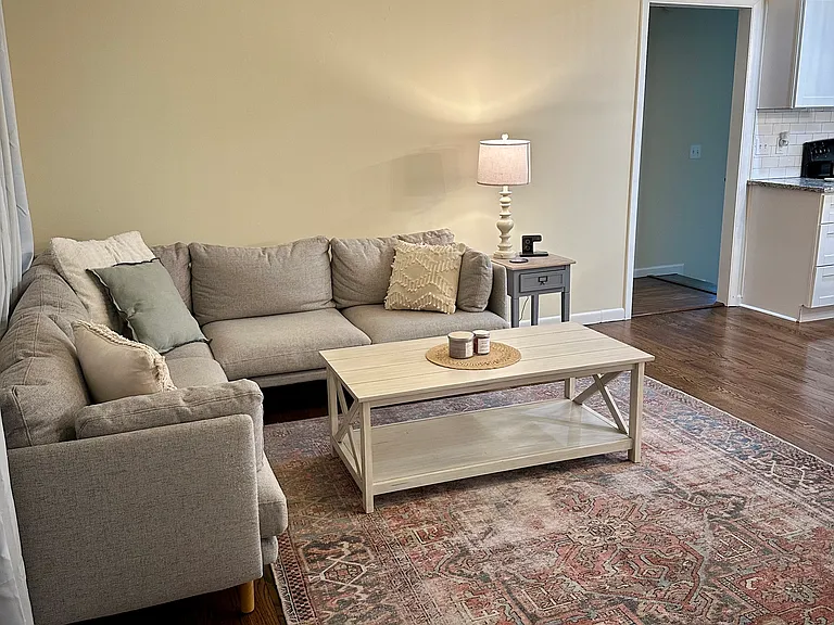 121 Oak Park Dr — Photo 4