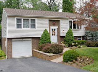 12 Miami Trl, Rockaway, NJ 07866