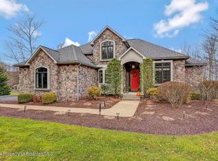 508 Hideaway Dr, Moscow, PA 18444