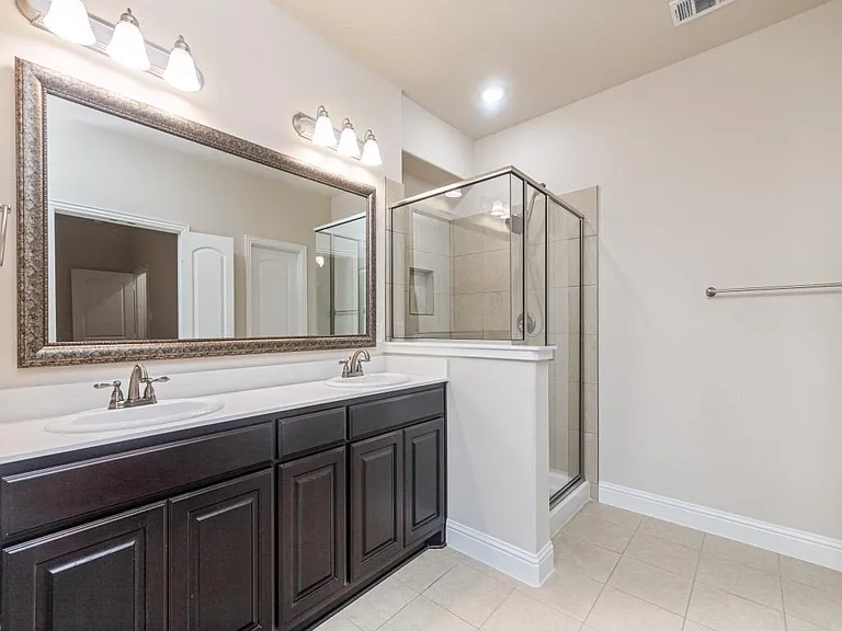 710 Teakwood Dr — Photo 13